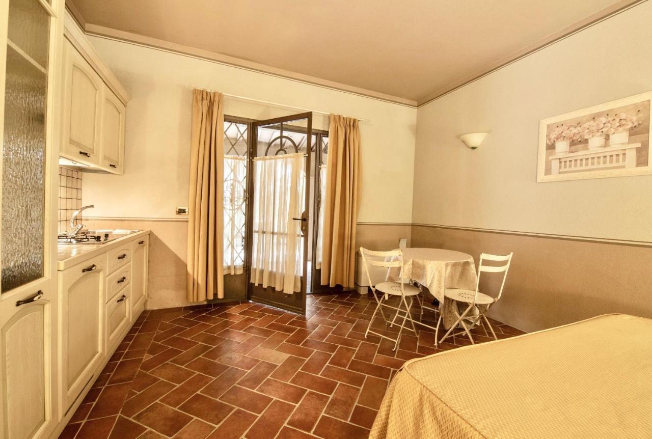 Apartments In Residence With Swimming Pool In Monteverdi Marittimo Exterior foto